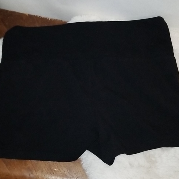 Size 12 shorts bundle (women) - Picture 3 of 7